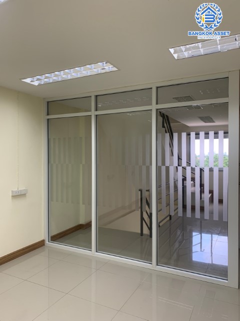 *****อาคารพาณิชย์ 5 ชั้นมือสอง เมืองนนทบุรี ติดถนนราชพฤกษ์ พื้นที่ใช้สอยเยอะ บนเนื้อที่กว้าง 15.20 ตร.ว. ฟังก์ชัน 5 ห้องนอน 4 ห้องน้ำ บนสุดยอดทำเล ในแหล่งชุมชน สามารถค้าขาย หรือปรับเปลี่ยนเป็น Home Office ก็ดี การเดินทางสะดวกสบาย เชื่อมต่อถนนราชพฤกษ์, ถนนนครอินทร์, ถนนรัตนาธิเบศร์, ถนนจรัญสนิทวงศ์!